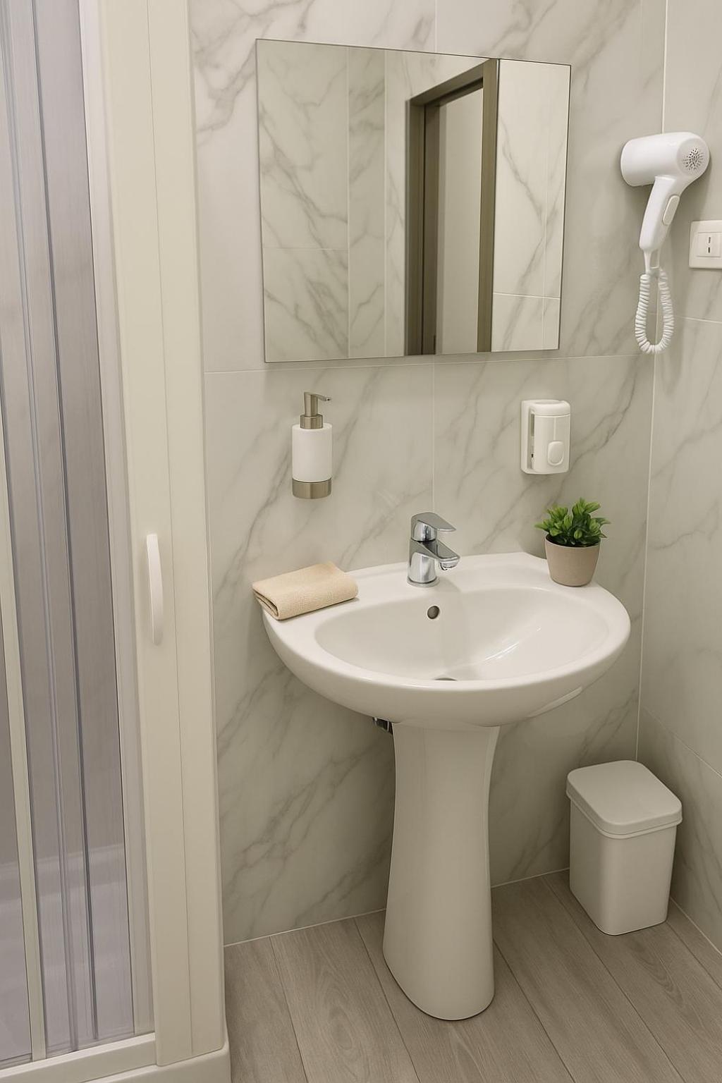 Appartement La Dimora Di Antonietta Aparts - 5 Minutes From Station And The Center *